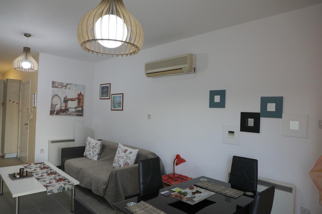 Bianco E U Apartment Nicosia Ngoại thất bức ảnh
