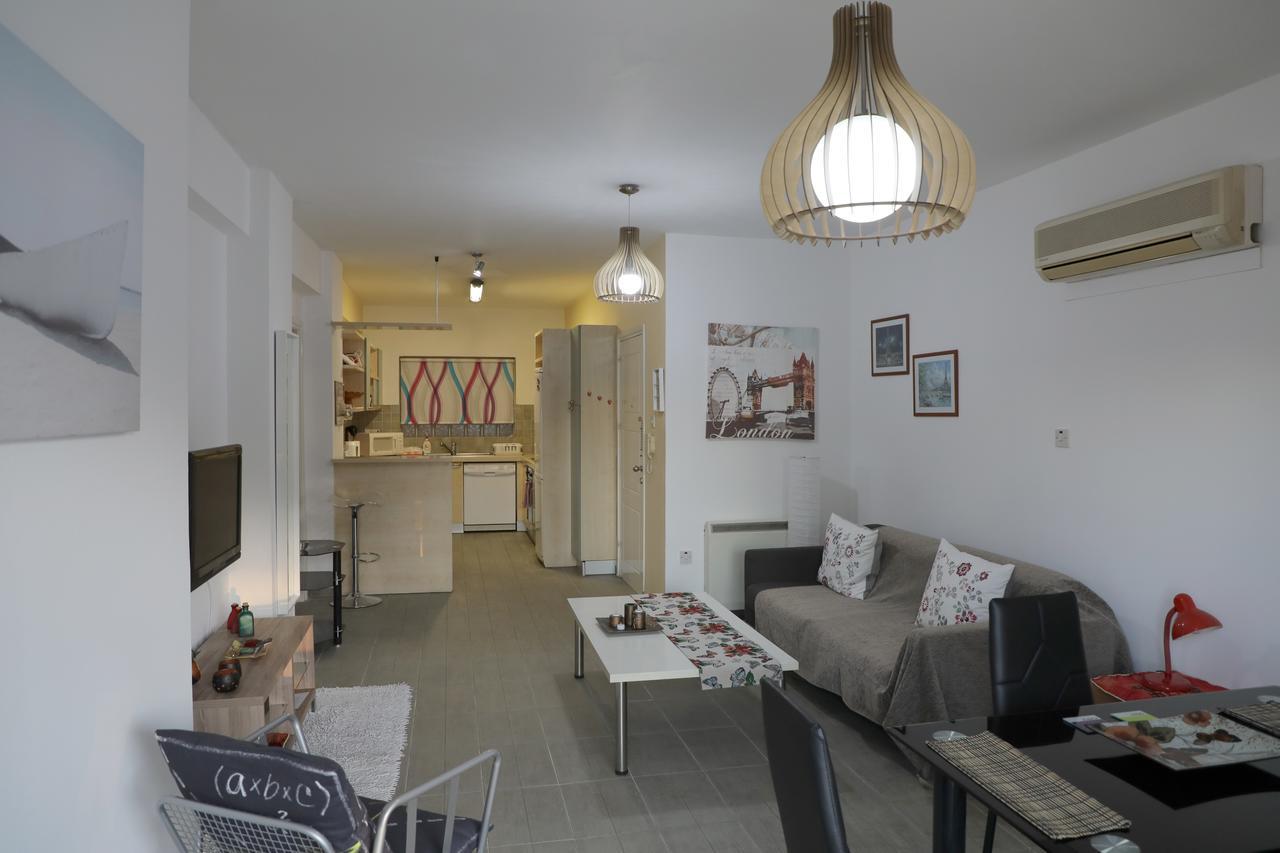 Bianco E U Apartment Nicosia Ngoại thất bức ảnh